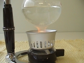 お湯を入れること